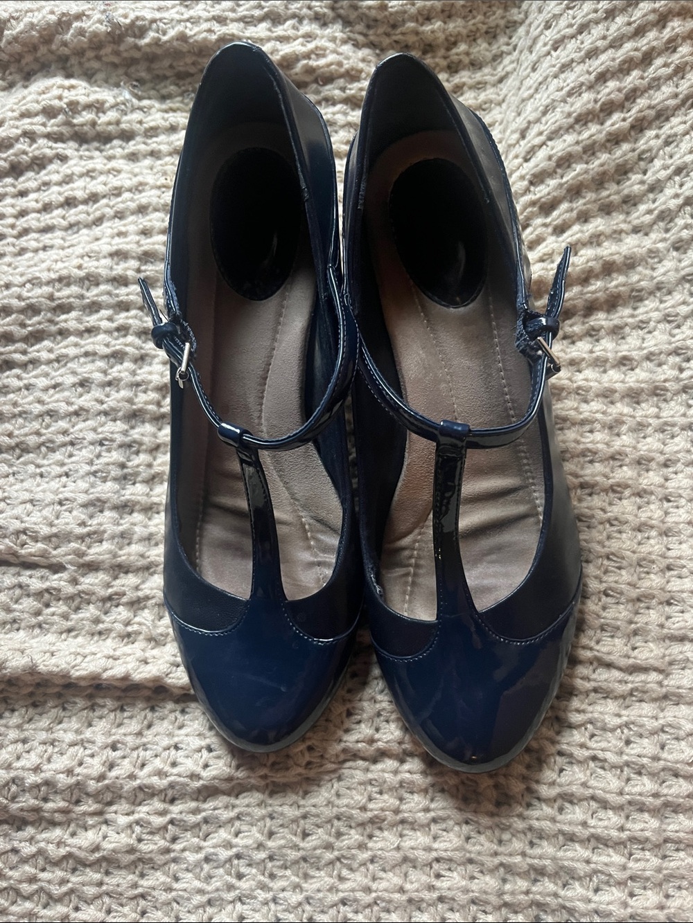 Gianni Bernini Glossy Navy T-Strap Heels with Ankle Buckle